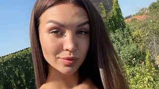 KarolinaFiorenc's live cam