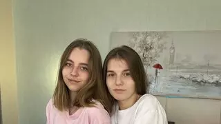SofiaAndKristina's live cam